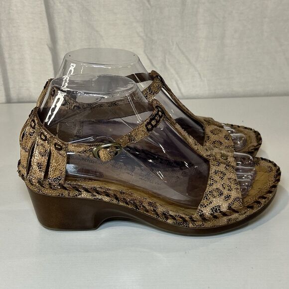 Ariat Shalimar T-Strap Heeled Sandals Leopard Print Size 7B - Picture 1 of 8